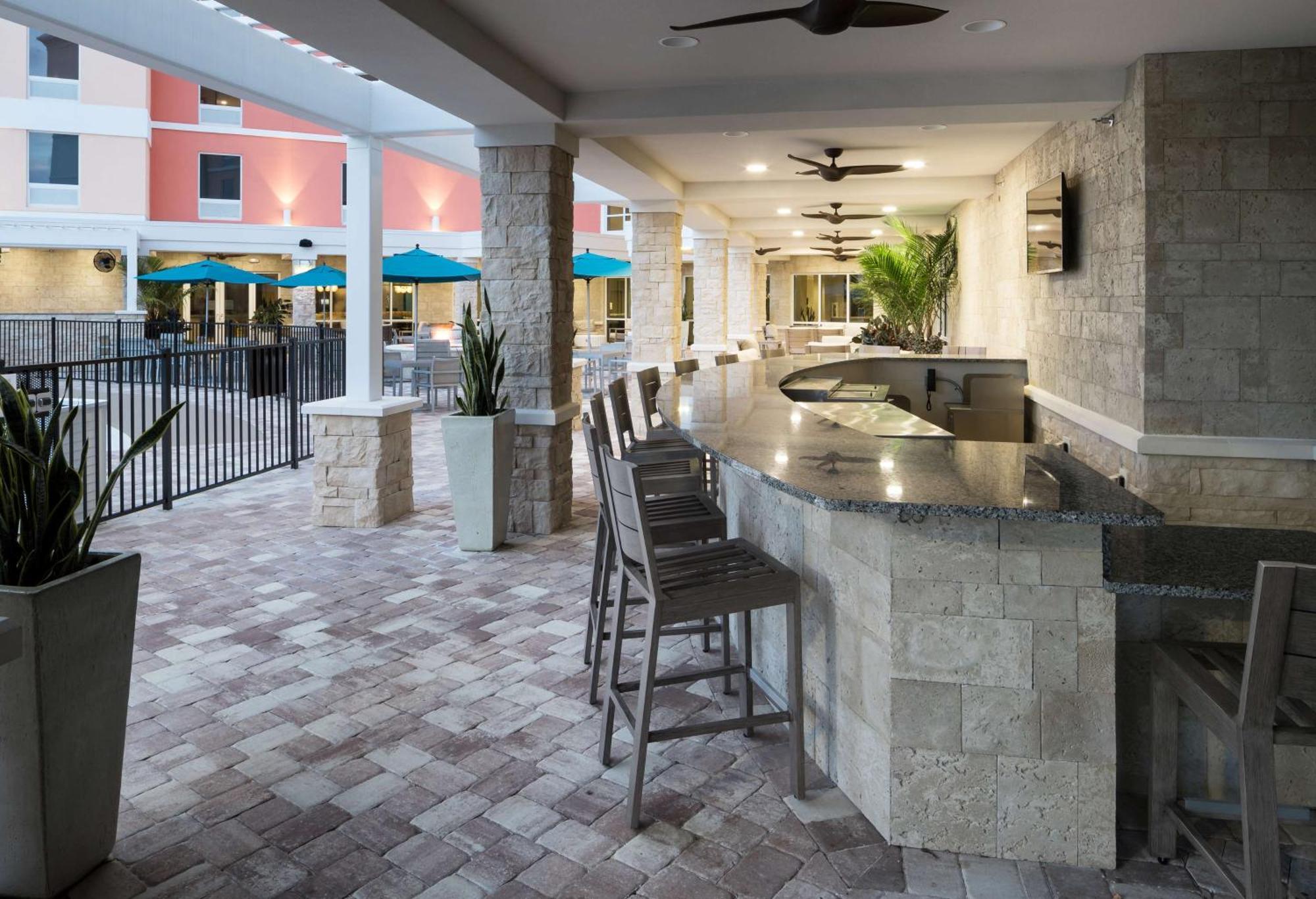 Home2 Suites By Hilton Cape Canaveral Cruise Port מראה חיצוני תמונה