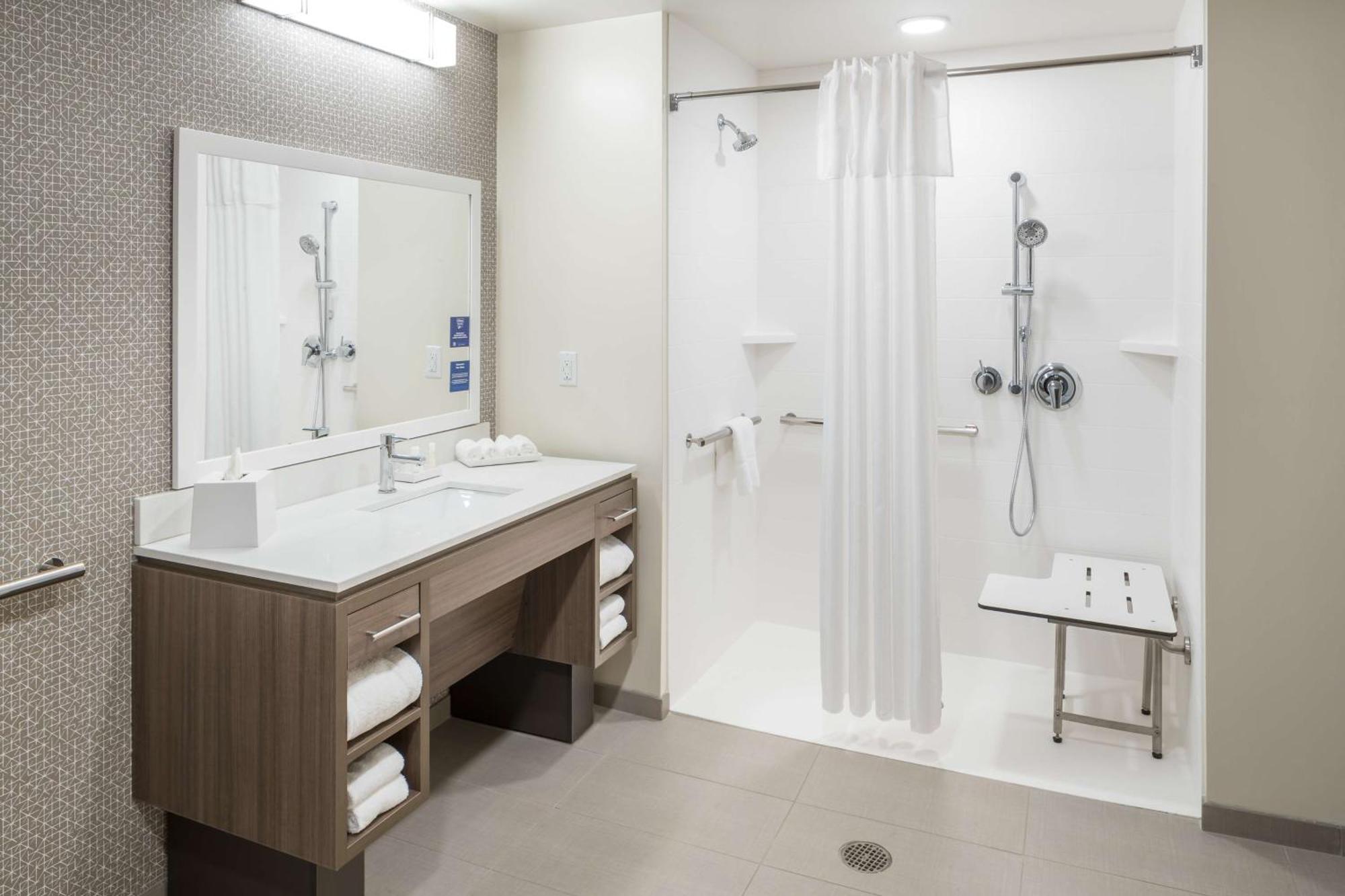 Home2 Suites By Hilton Cape Canaveral Cruise Port מראה חיצוני תמונה