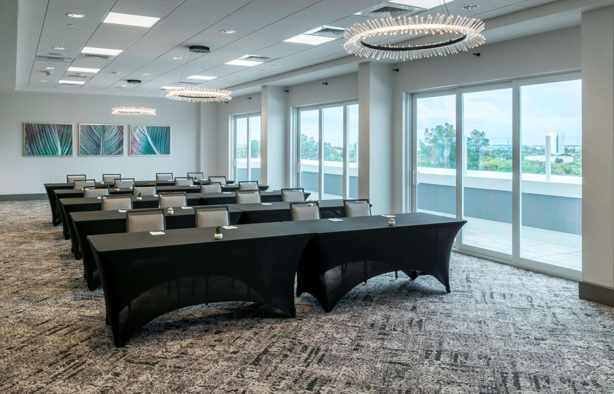 Home2 Suites By Hilton Cape Canaveral Cruise Port מראה חיצוני תמונה