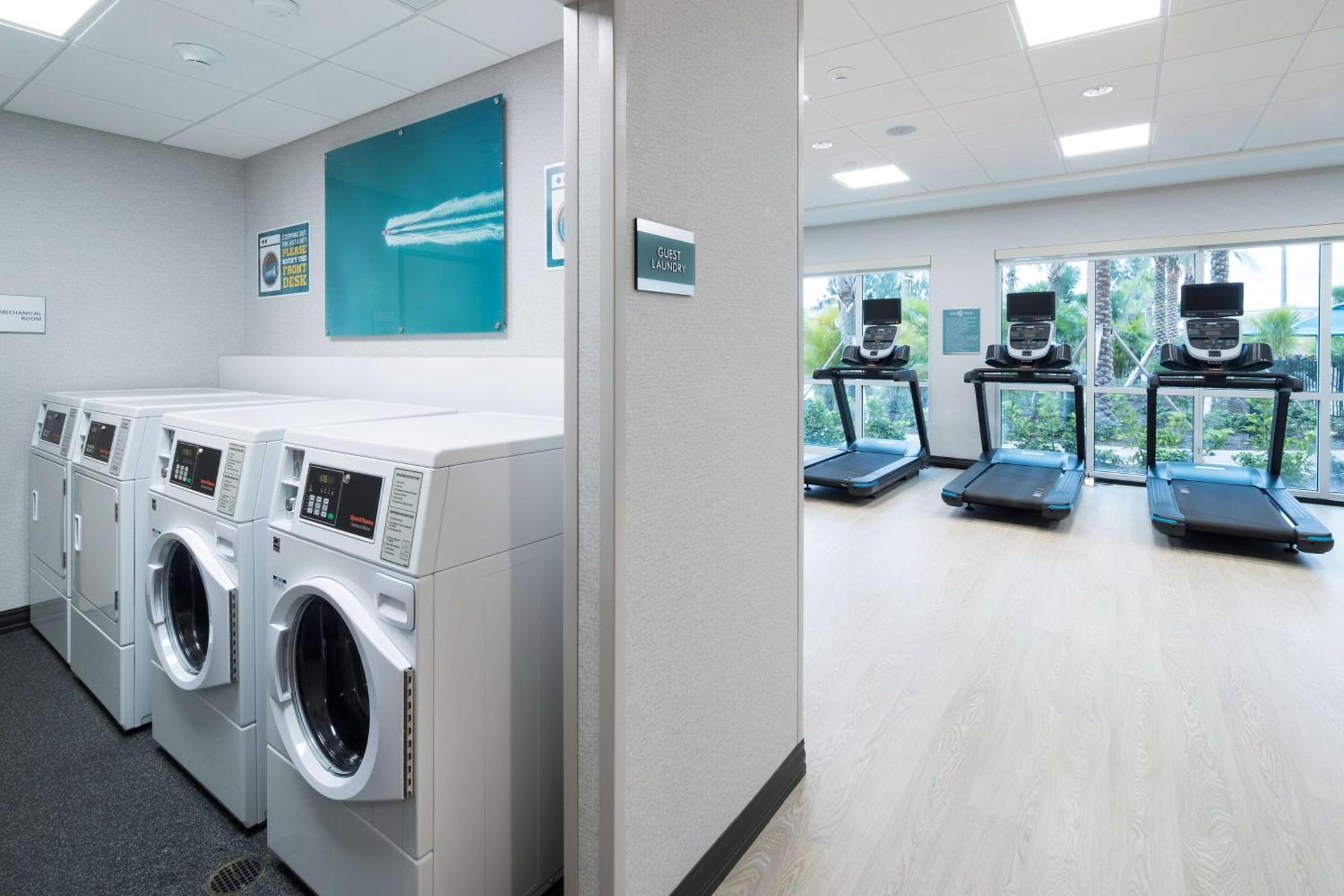 Home2 Suites By Hilton Cape Canaveral Cruise Port מראה חיצוני תמונה