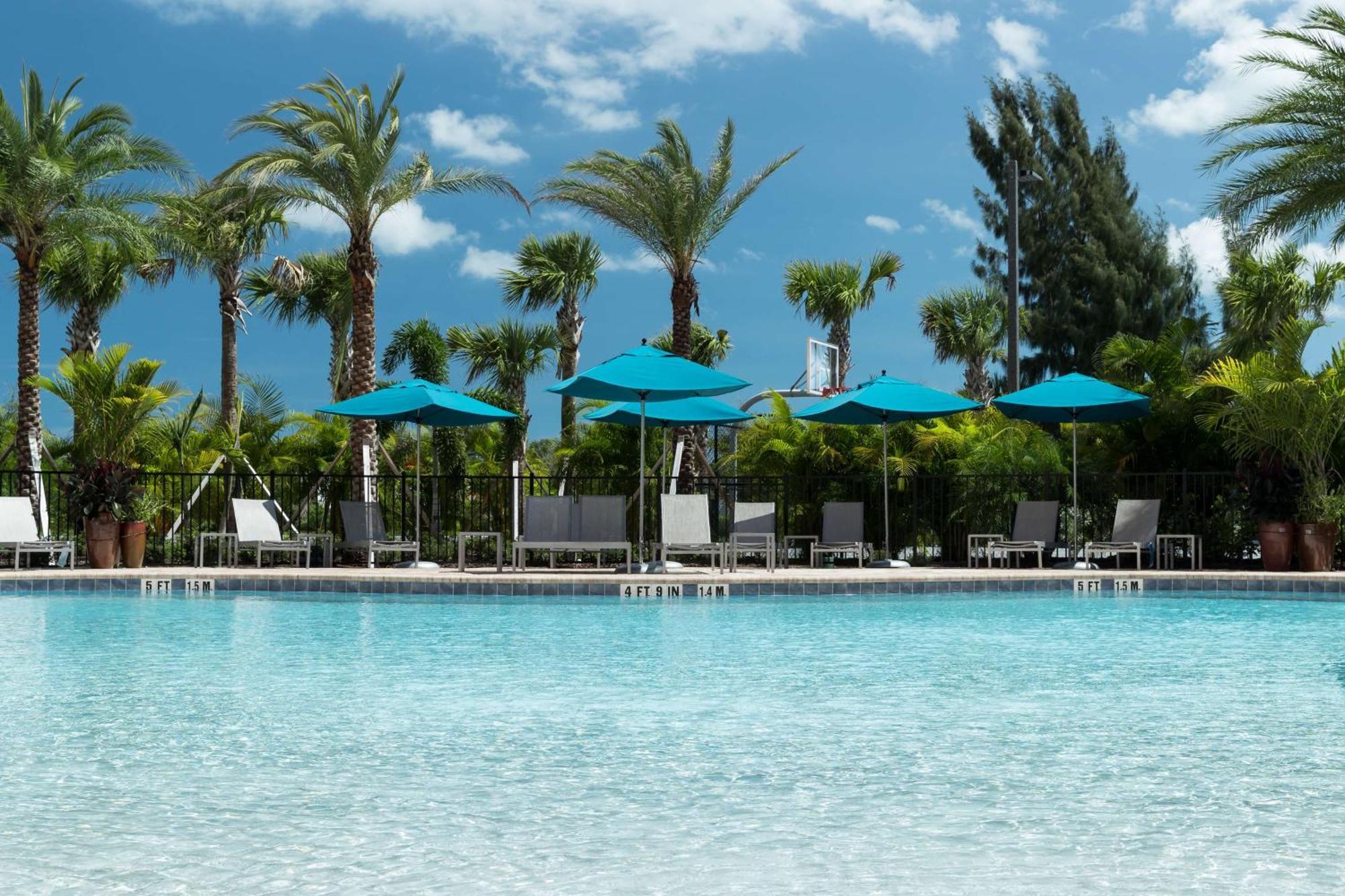 Home2 Suites By Hilton Cape Canaveral Cruise Port מראה חיצוני תמונה